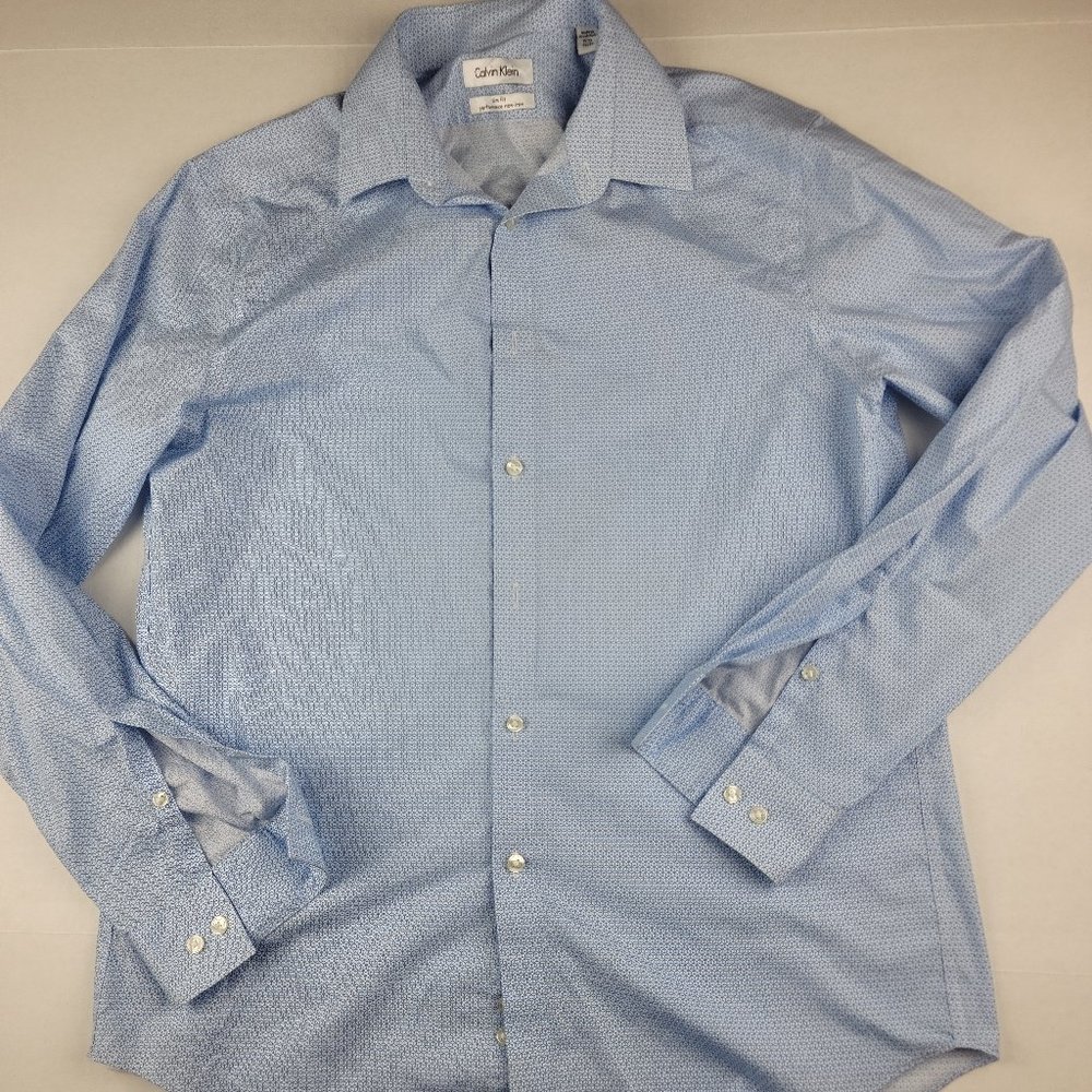 Calvin Klein Slim Fit Performance Non-Iron Geometric Pattern has Blemish